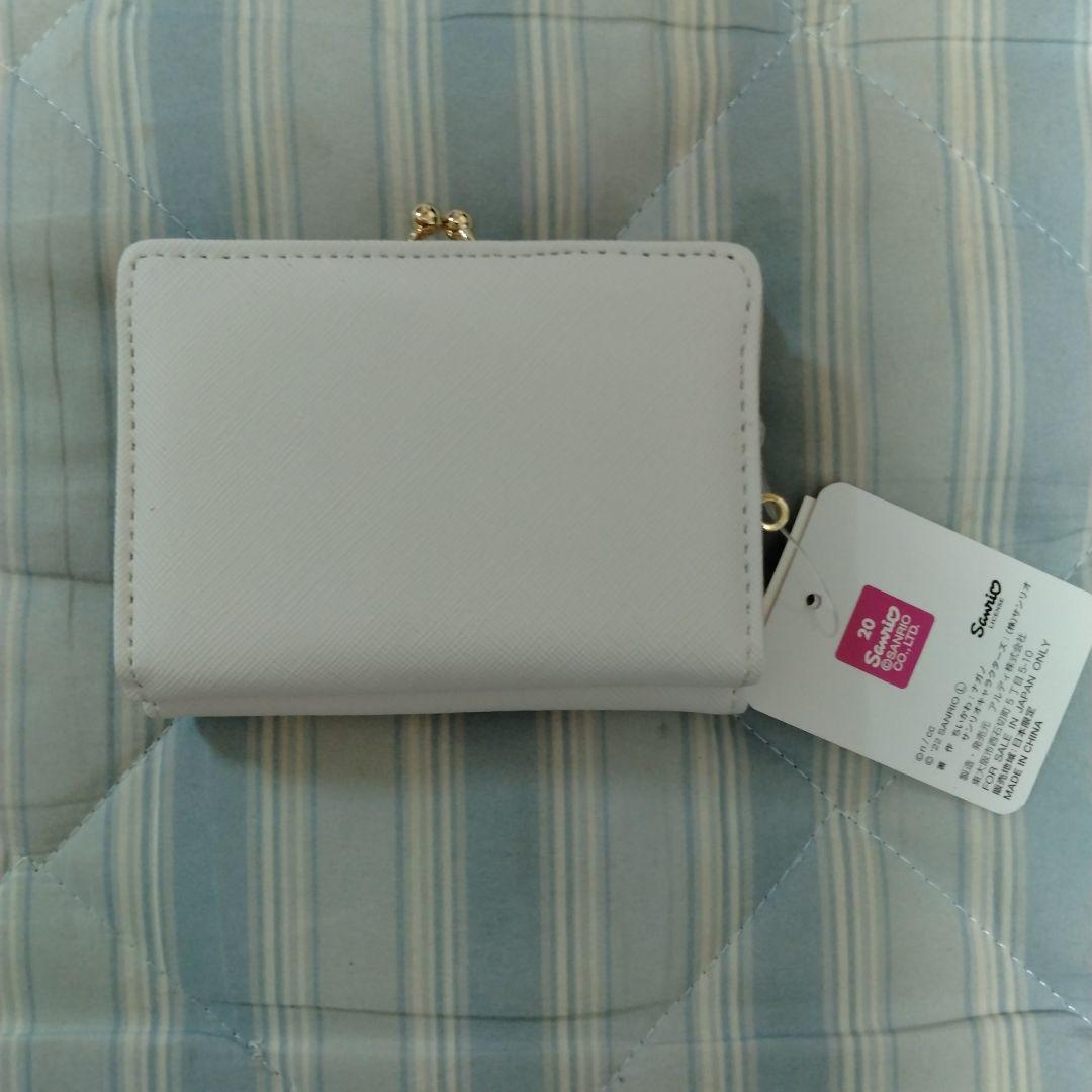 ちいかわ×サンリオ　三つ折り財布 ちいかわ　シナモンロール　新品未使用 ちいかわ×サンリオ 三つ折り財布 ちいかわ シナモンロール 新品
