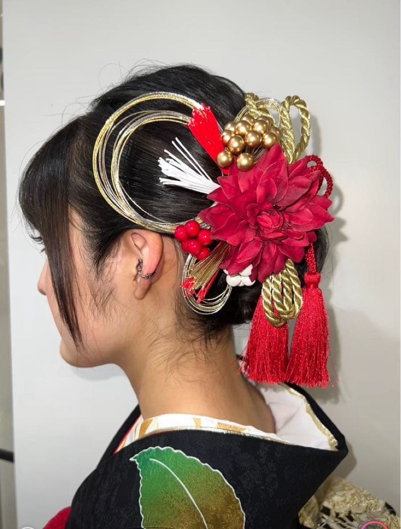 成人式髪飾り ICHIKURA 髪飾り 赤 成人式髪飾り 水引 金箔シート付き