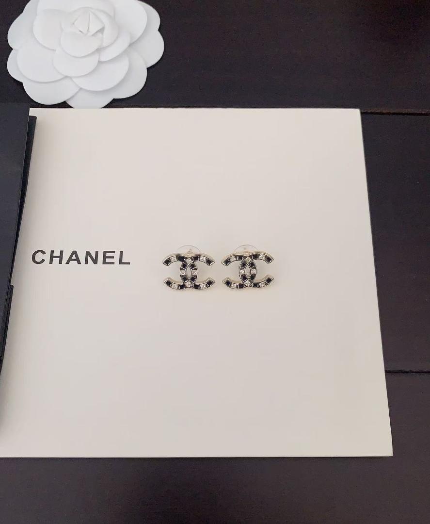 CHANEL ダブルCロゴ ピアス （片耳）