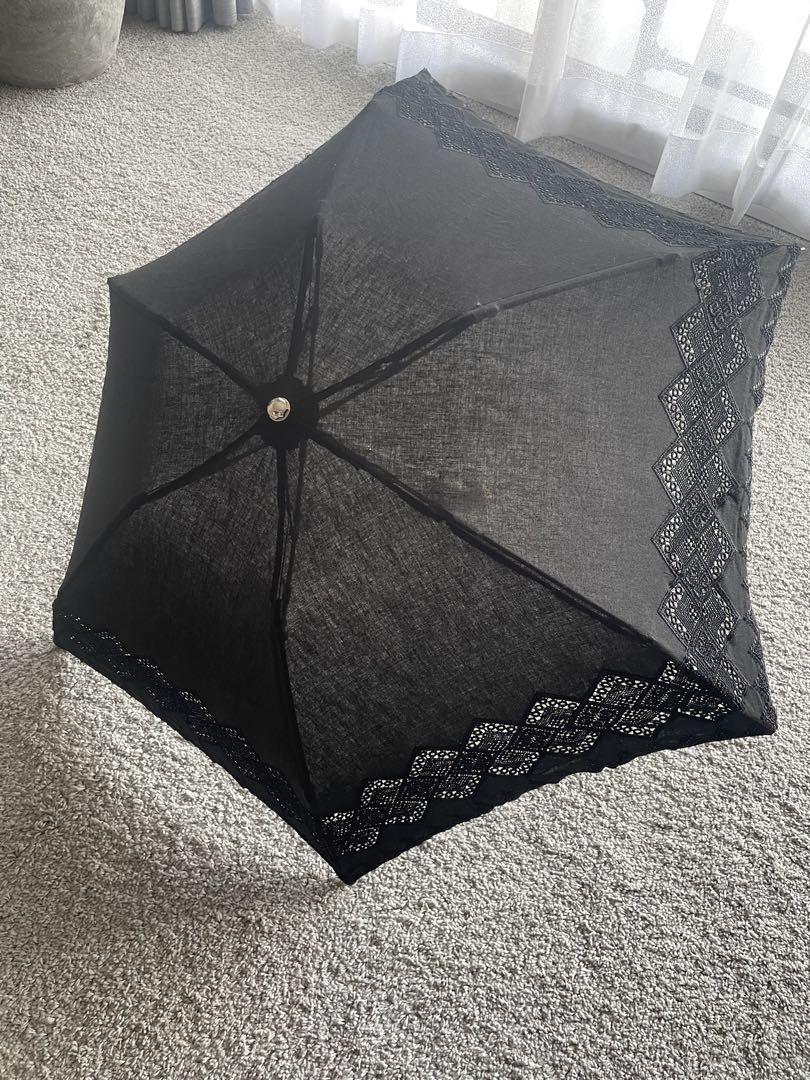 新品入荷 ジバンシー 黒レース付き折りたたみ日傘 - メルカリ 小物