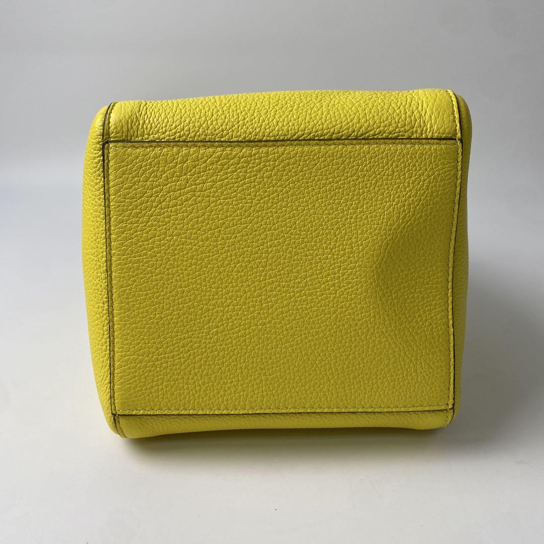 未使用 フェンディFENDI オリガミ スモール ハンドバッグ 8BS083