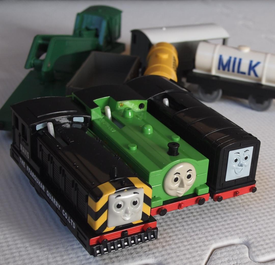 プラレールトーマスシリーズTS-15 メイビスとディーゼルとT-08 ダック絶版やや傷や汚れあり