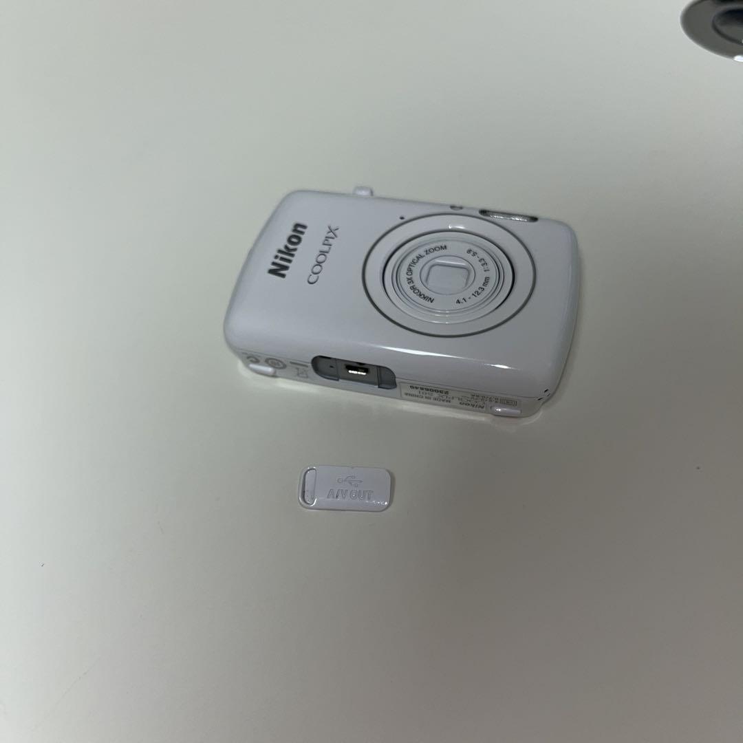 デジタルカメラ Nikon COOLPIX S01