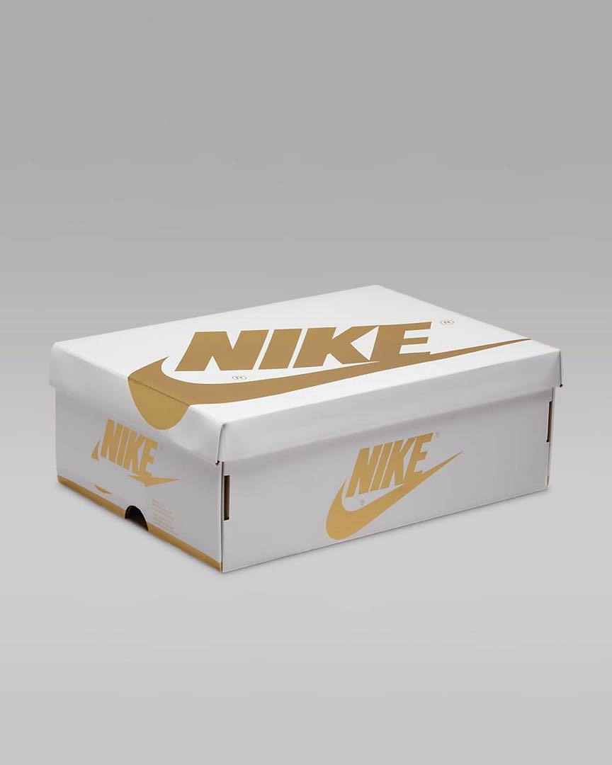 靴 Nike Women's Air Jordan 1 Retro High OG