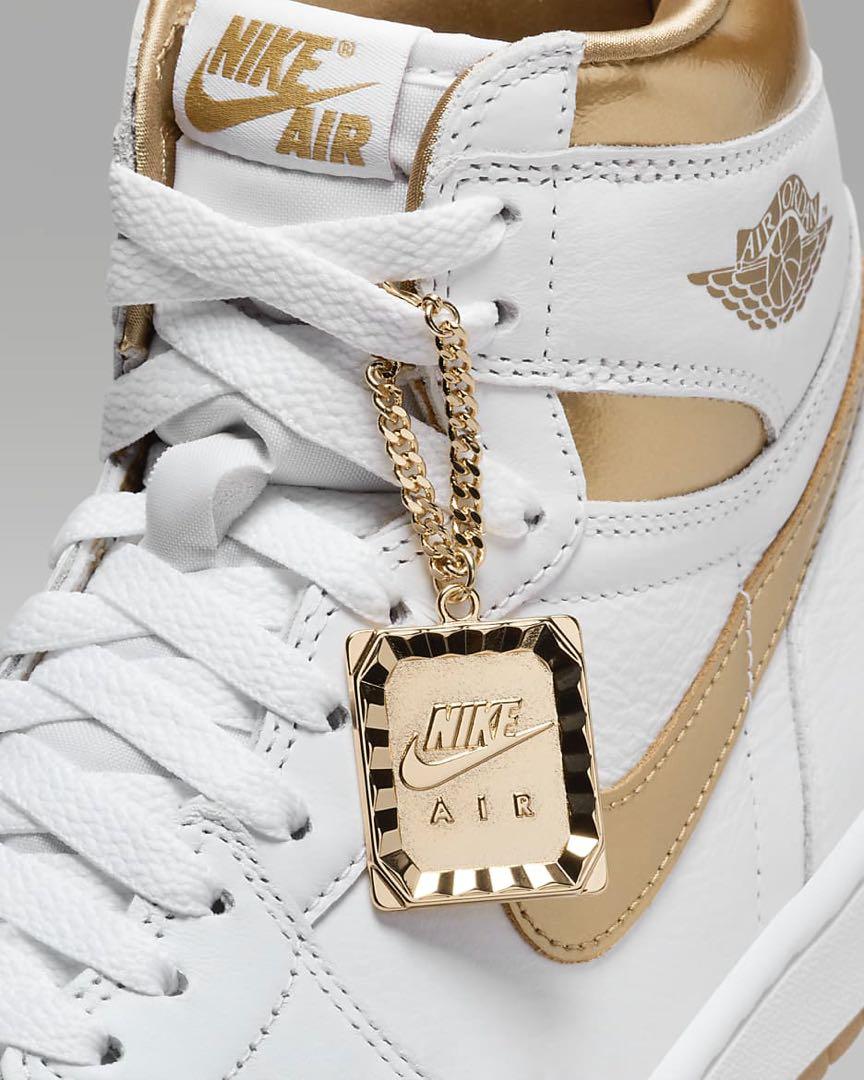 靴 Nike Women's Air Jordan 1 Retro High OG