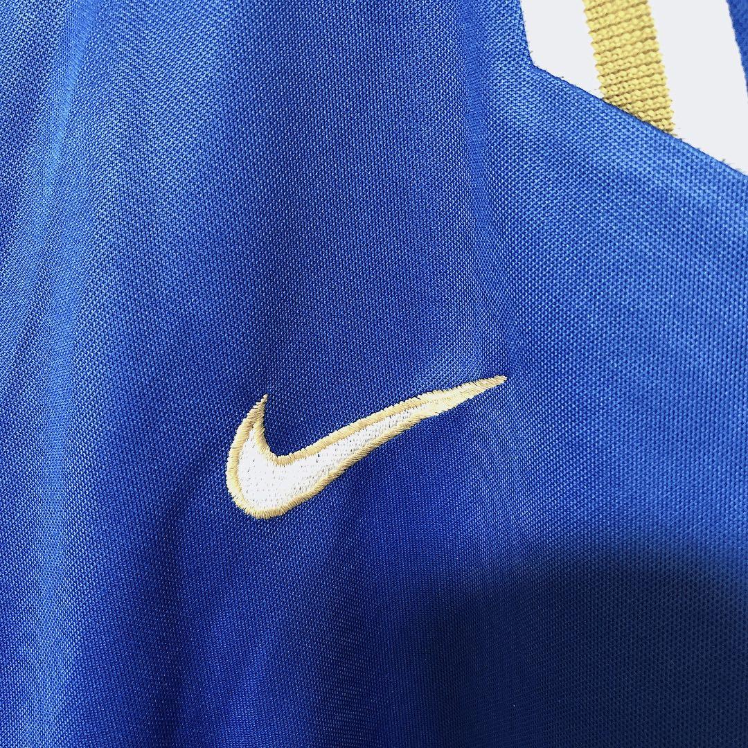 NIKE サッカー　イタリア代表　ユニフォーム　made in UK Lサイズ