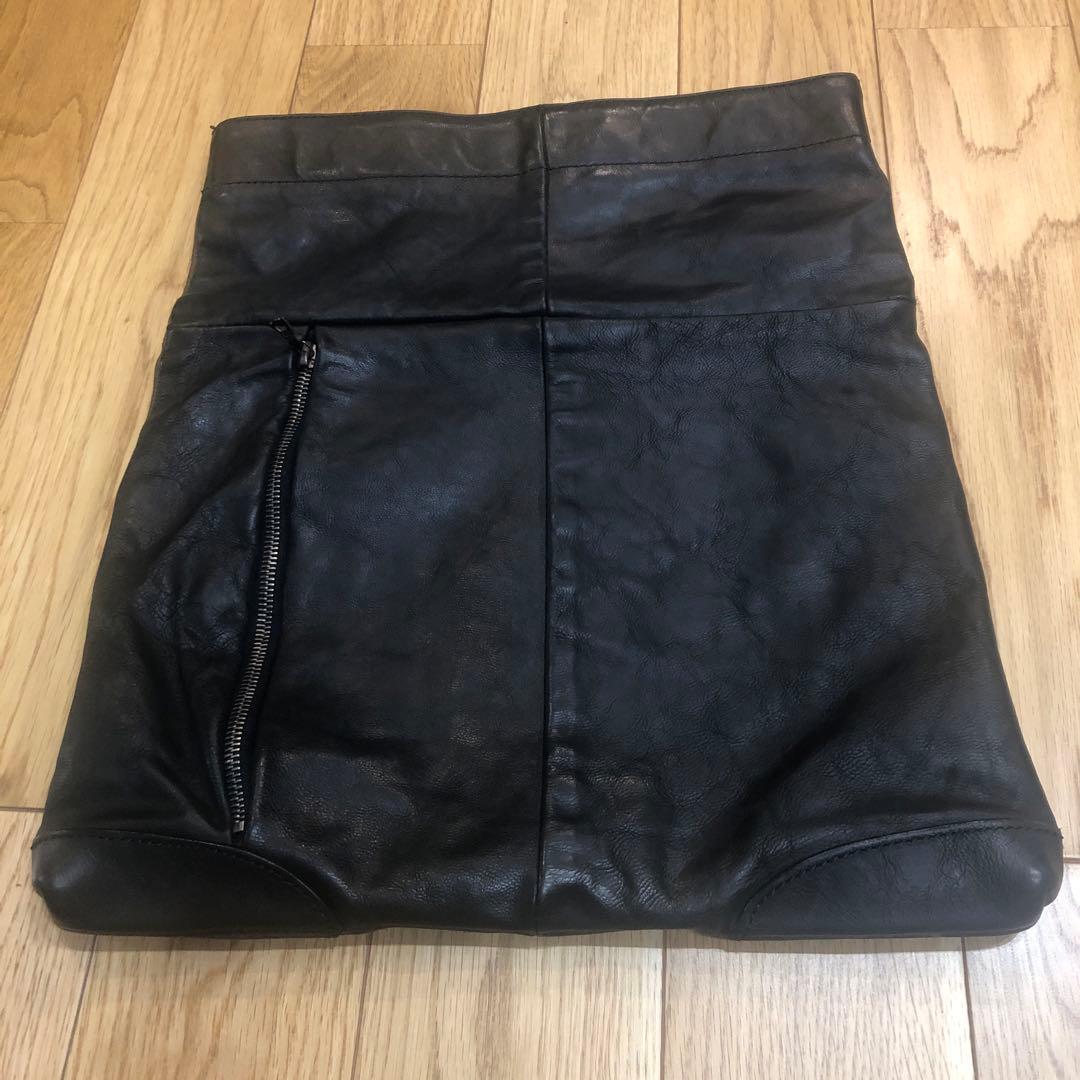 L.E.D.BITESバイツ レザークラッチバック 表ブラック裏ブラウン2色