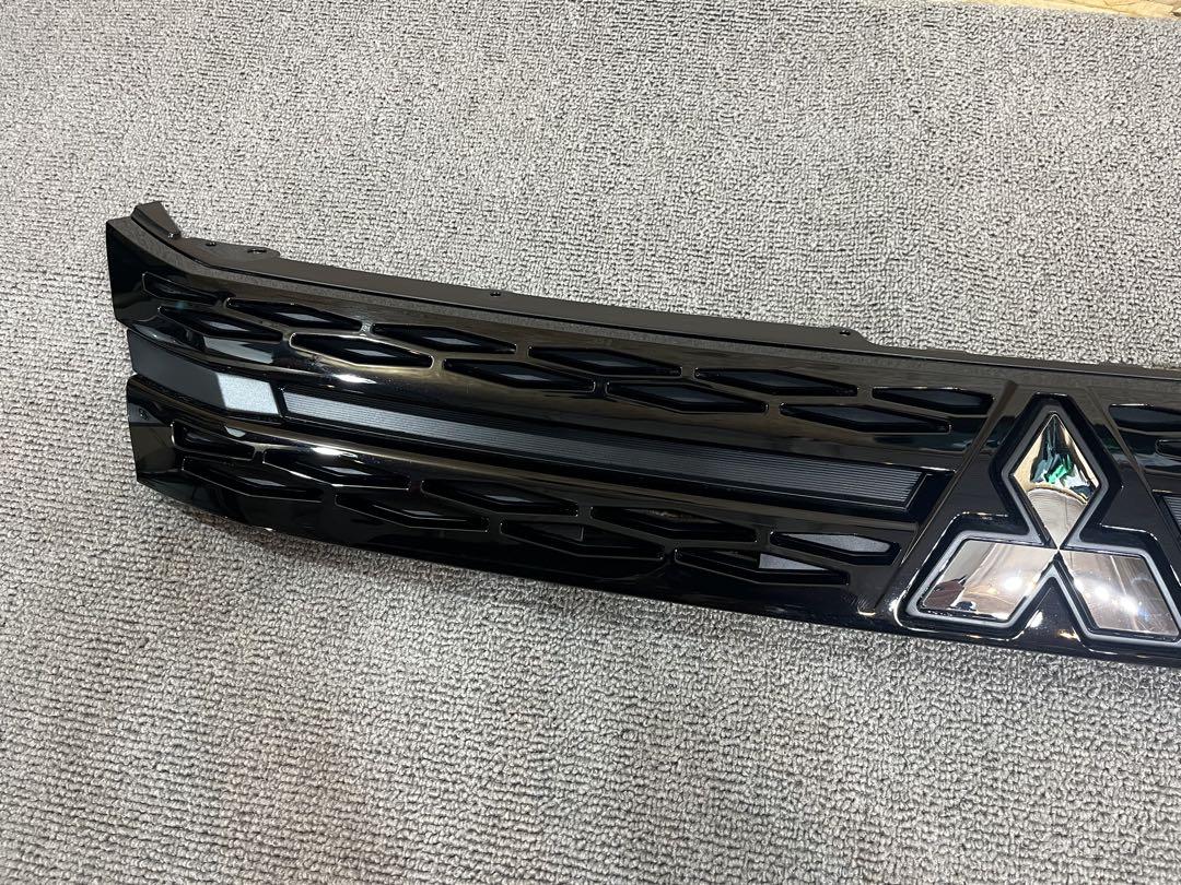 デリカD5 シャモニー フロントグリル ブラック 品番→7450B123