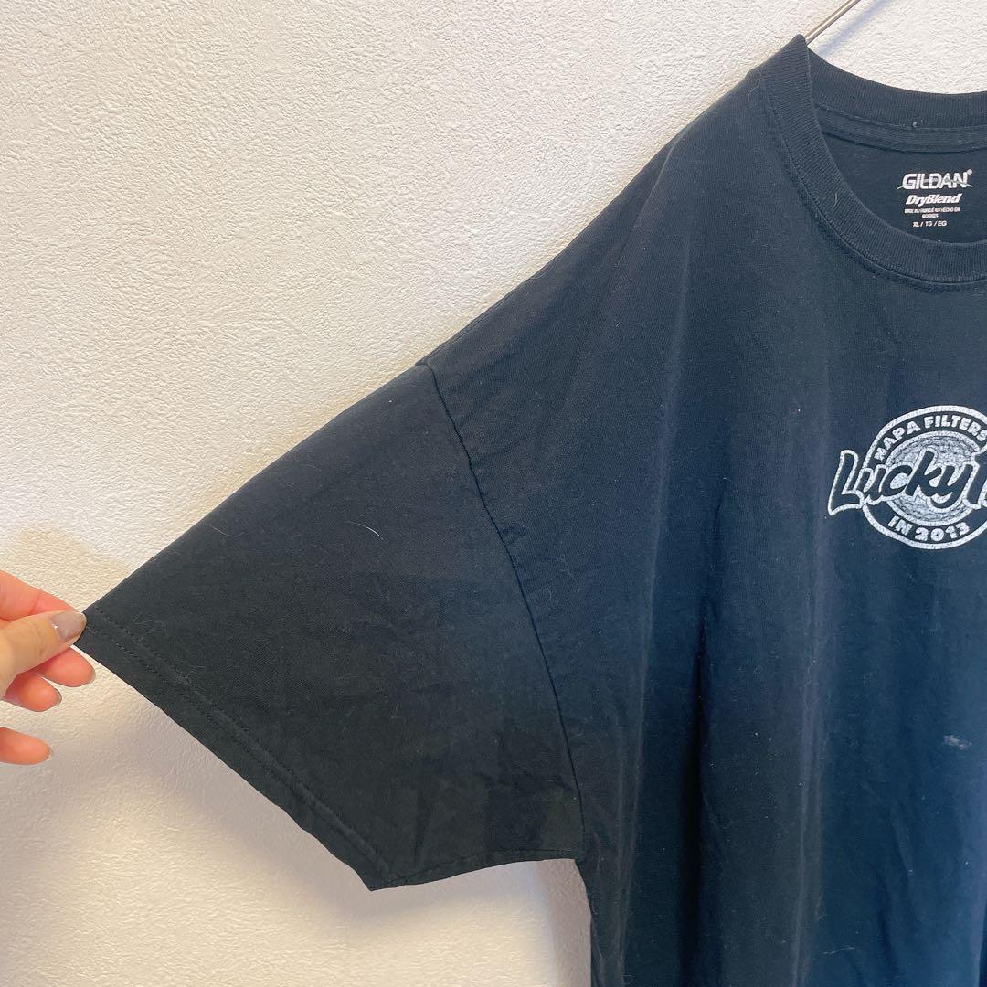 GILDAN Lucky 13 ロゴ Tシャツ ブラック