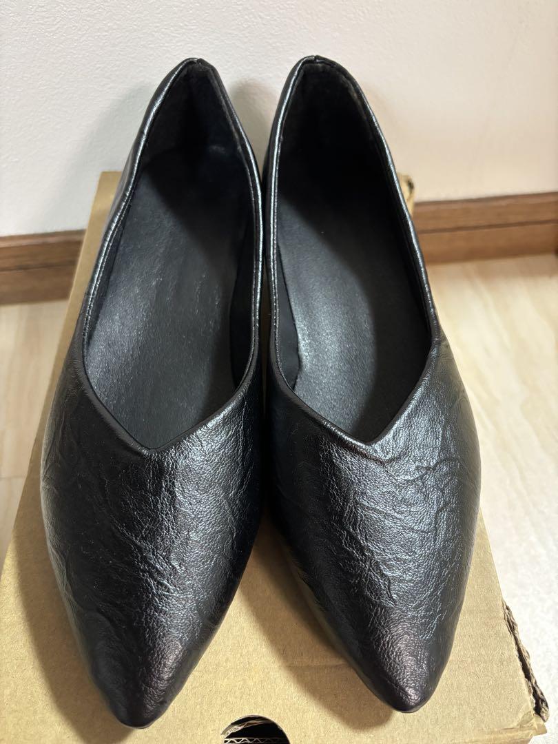 【新品タグ・箱付き】ブラック ポインテッドトゥシューズ25cm ブラック ポインテッドトゥシューズ 低ヒール 25センチ - メルカリ