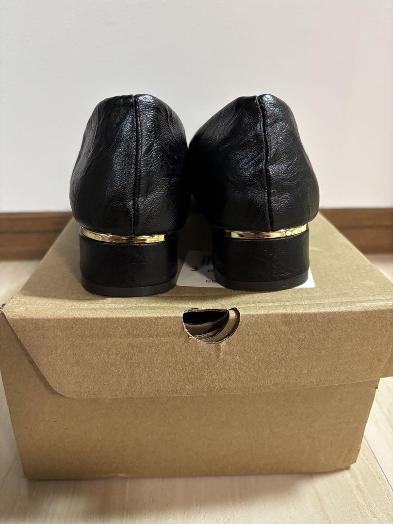 【新品タグ・箱付き】ブラック ポインテッドトゥシューズ25cm ブラック ポインテッドトゥシューズ 低ヒール 25センチ - メルカリ
