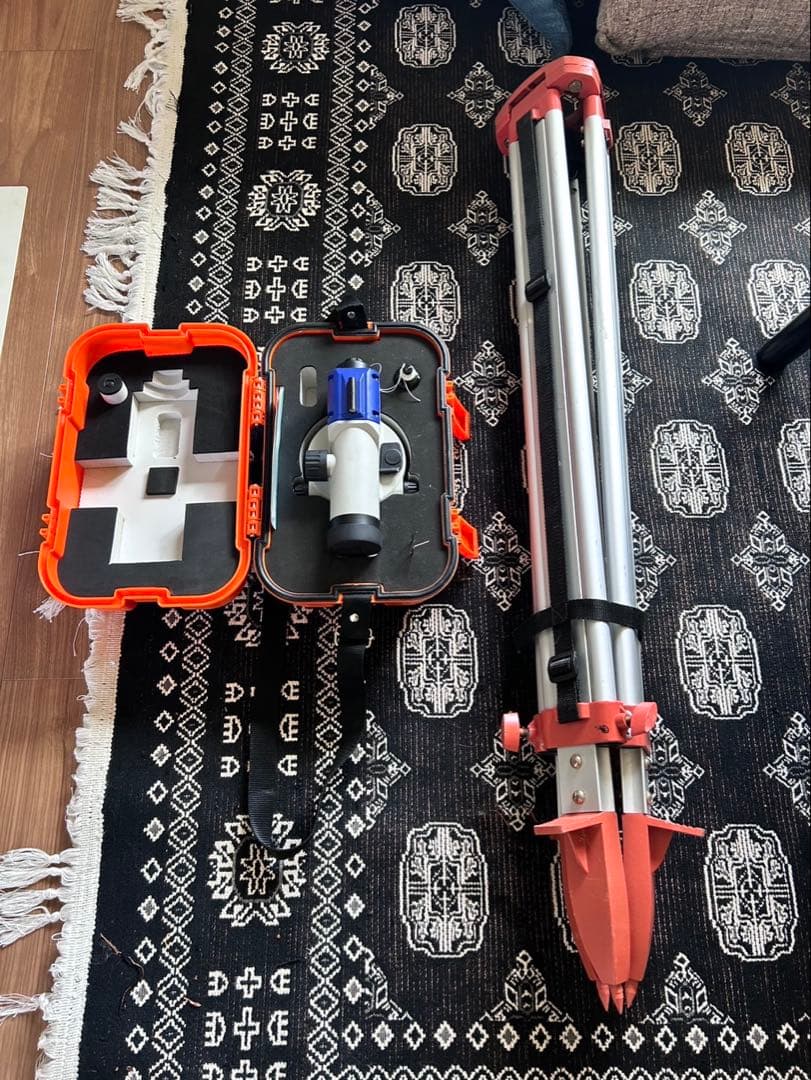 Auto Level SAシリーズ コンパクト　三脚付き