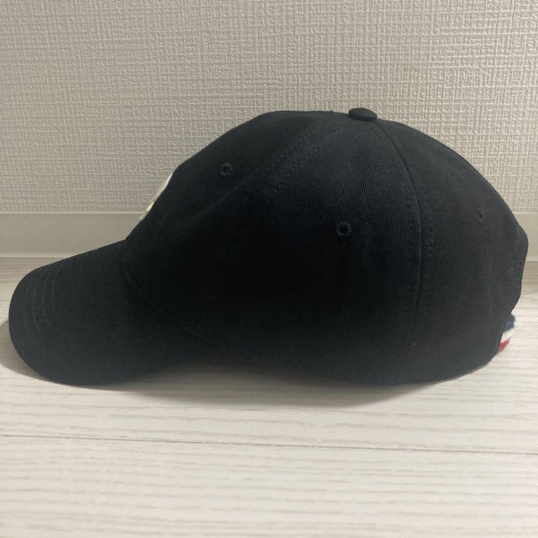 ✨未使用級✨MONCLER　キャップ　ロゴワッペン　トリコロール　黒　浅め