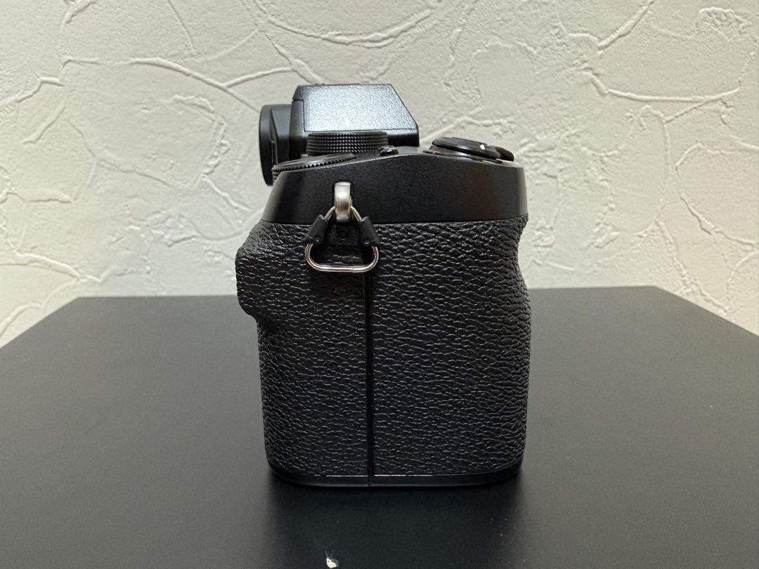 最終値引き　美品　Fujifilm X-S10 ダブルズームレンズキット おまけ 最終値引き 美品 Fujifilm X-S10 ダブルズームレンズキット