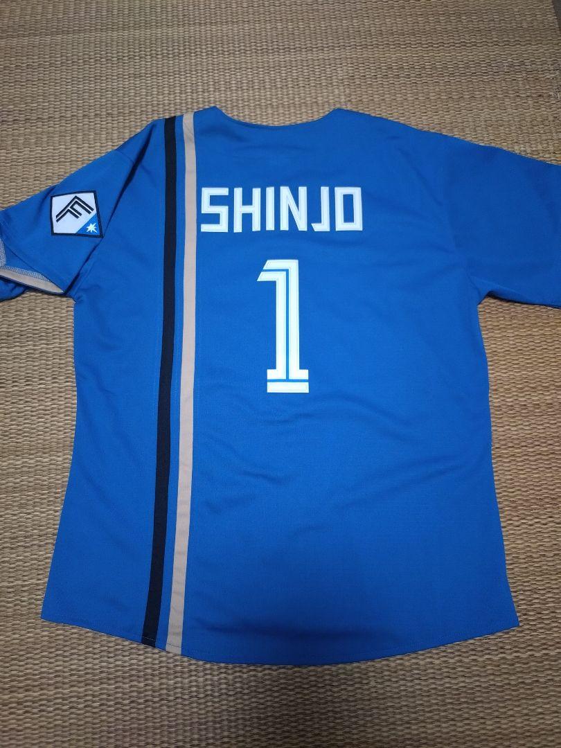 北海道日本ハムファイターズ　新庄監督　1番　　ビジターユニフォーム　 S