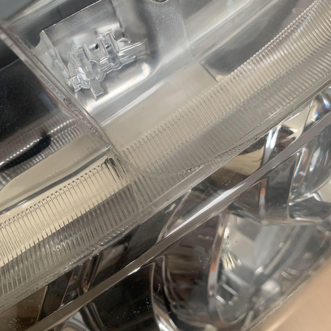 ハイエース　純正 LED ヘッドライト