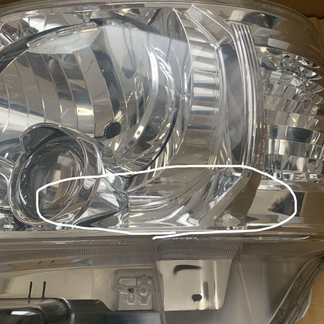ハイエース　純正 LED ヘッドライト