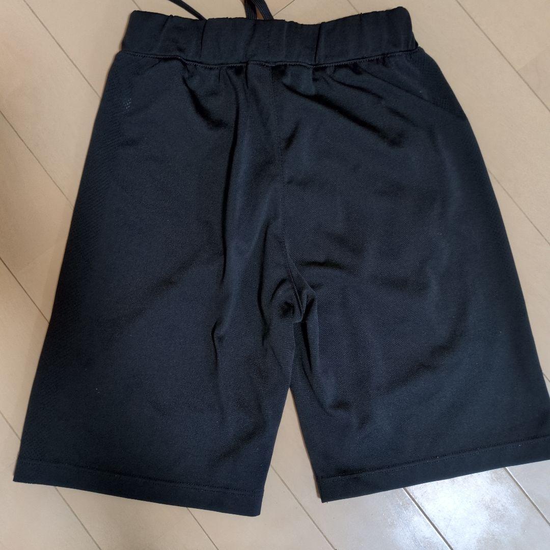 UNIQLO ブラック ハーフパンツ 120 - メルカリ