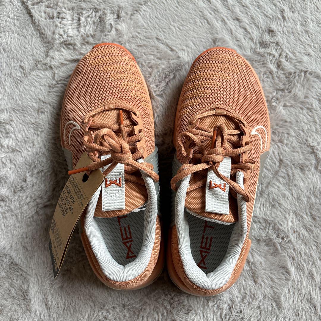 新品 NIKE ナイキ メトコン9 完売カラー トレーニングシューズ