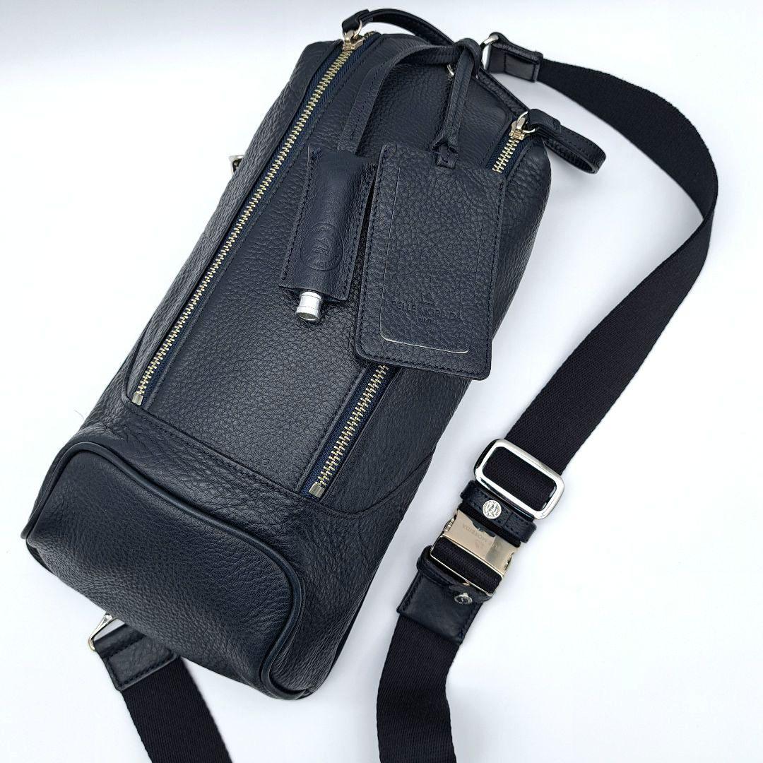 極美品 ペッレモルビダ レザー ショルダーバッグ ボディバッグ シボ革 【51 極美品 ペッレモルビダ レザー ショルダーバッグ ボディバッグ
