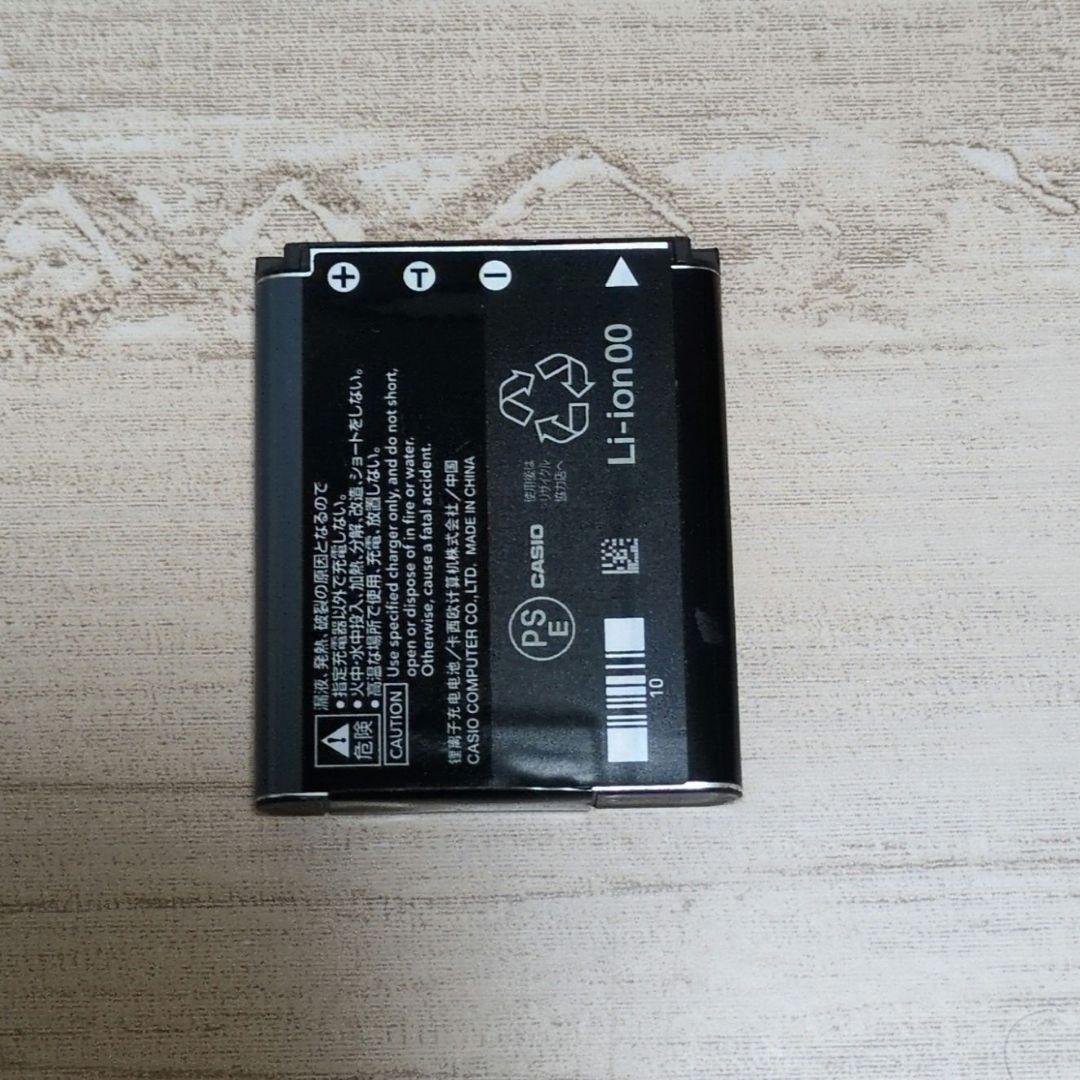 CASIO EXILIM 14.1メガピクセル コンパクトデジタルカメラ　黒