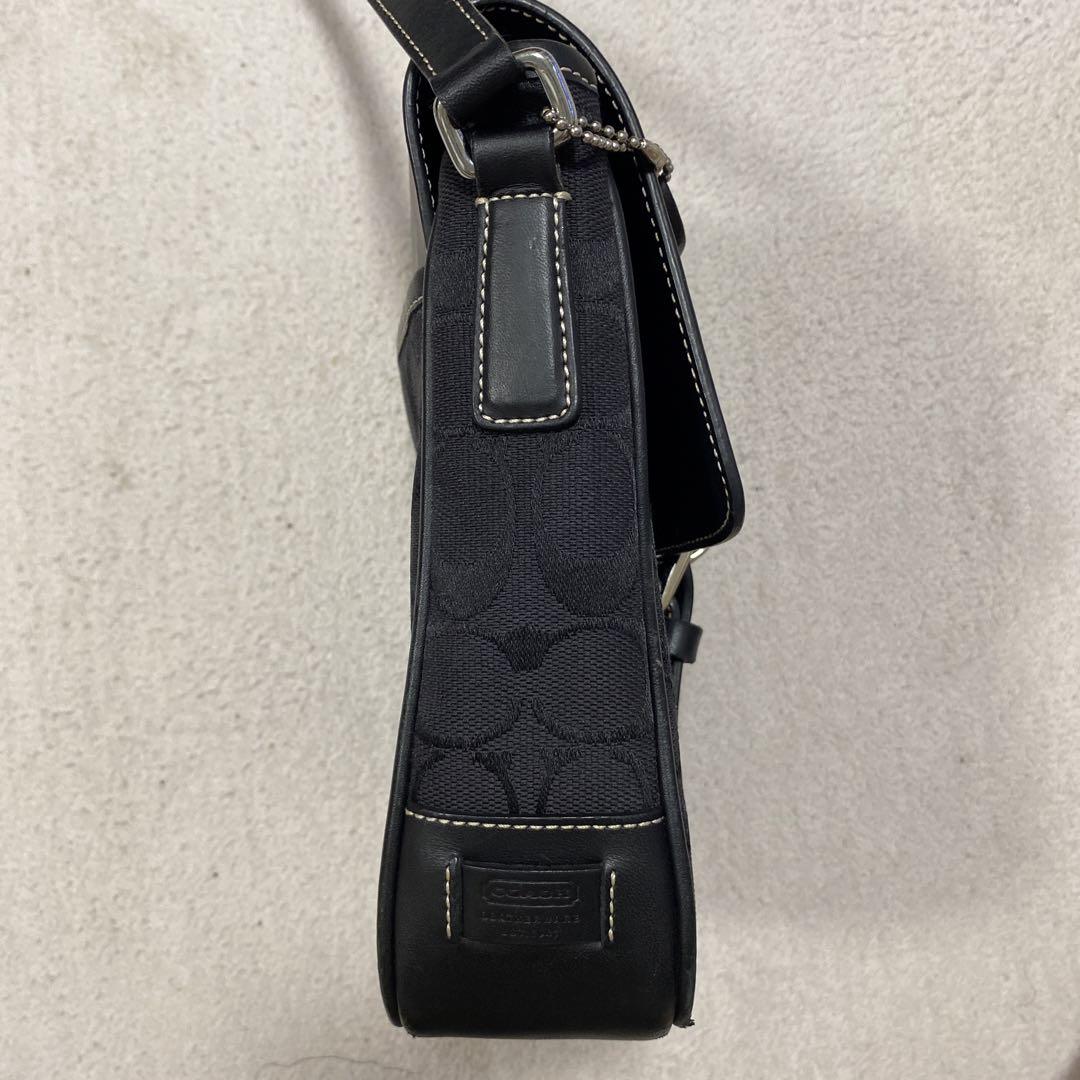 COACHブラックシグネチャー柄 斜め掛けバッグ - メルカリ