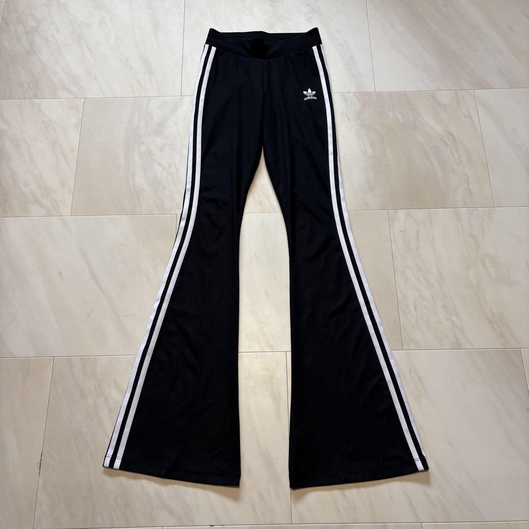 adidas originals フレアレギンスパンツ