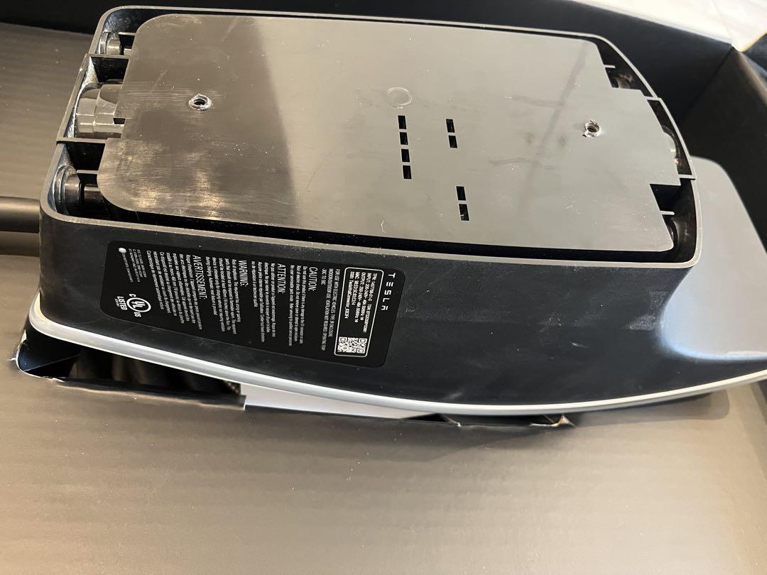 【箱付き美品】テスラTesla Wall Connector