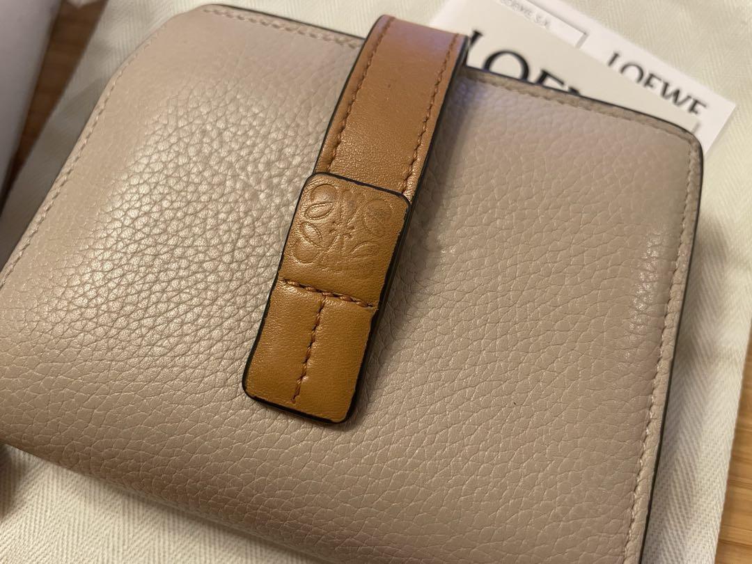 LOEWE 二つ折り財布 ベージュ