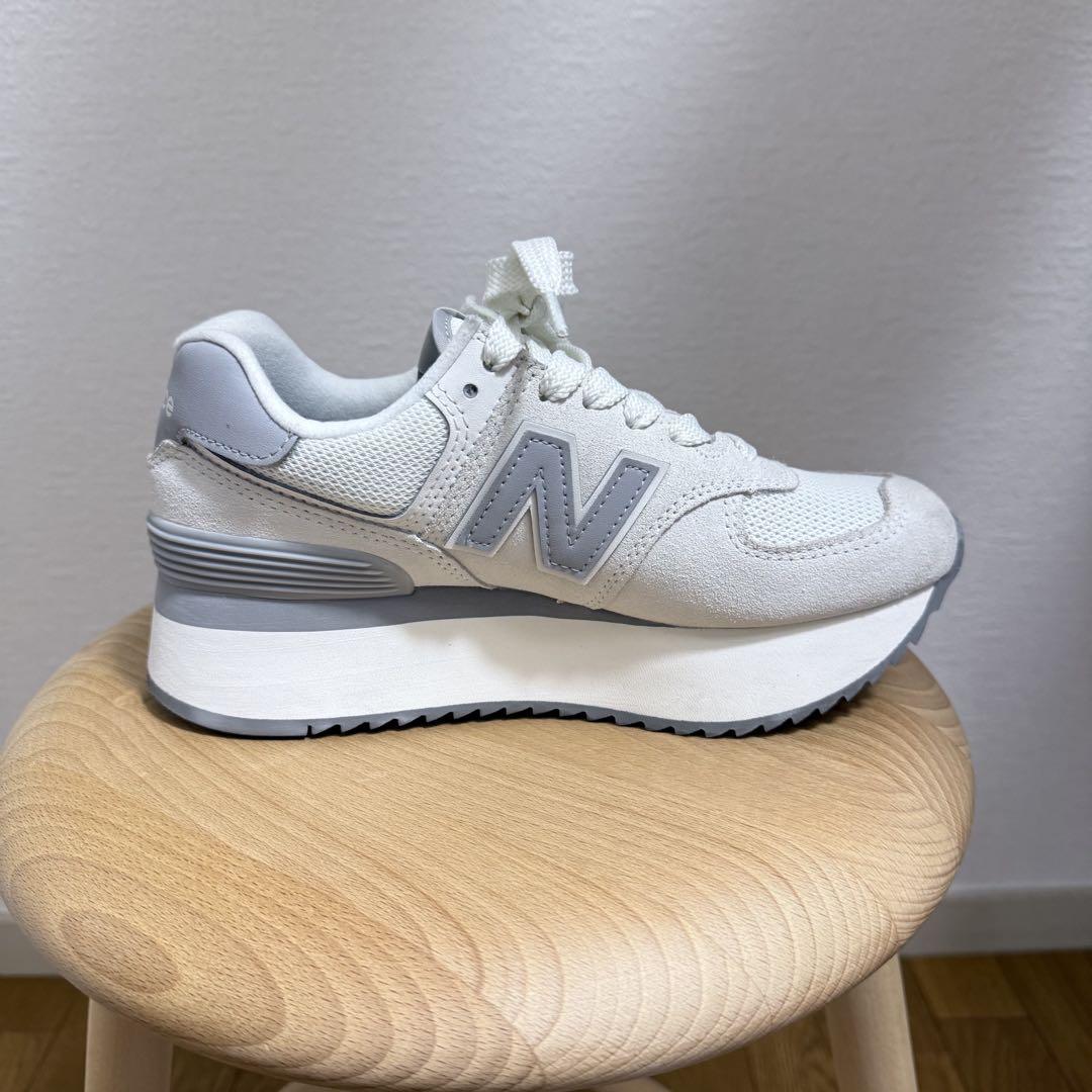 574+ New Balance 厚底 スニーカー ホワイト/グレー 23.5