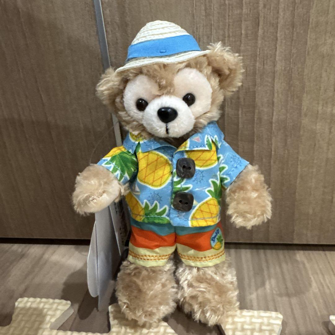 ダッフィ＆フレンズ　ダッフィ、シェリーメイ、ジェラトーニ　ぬいぐるみバッチ　新品