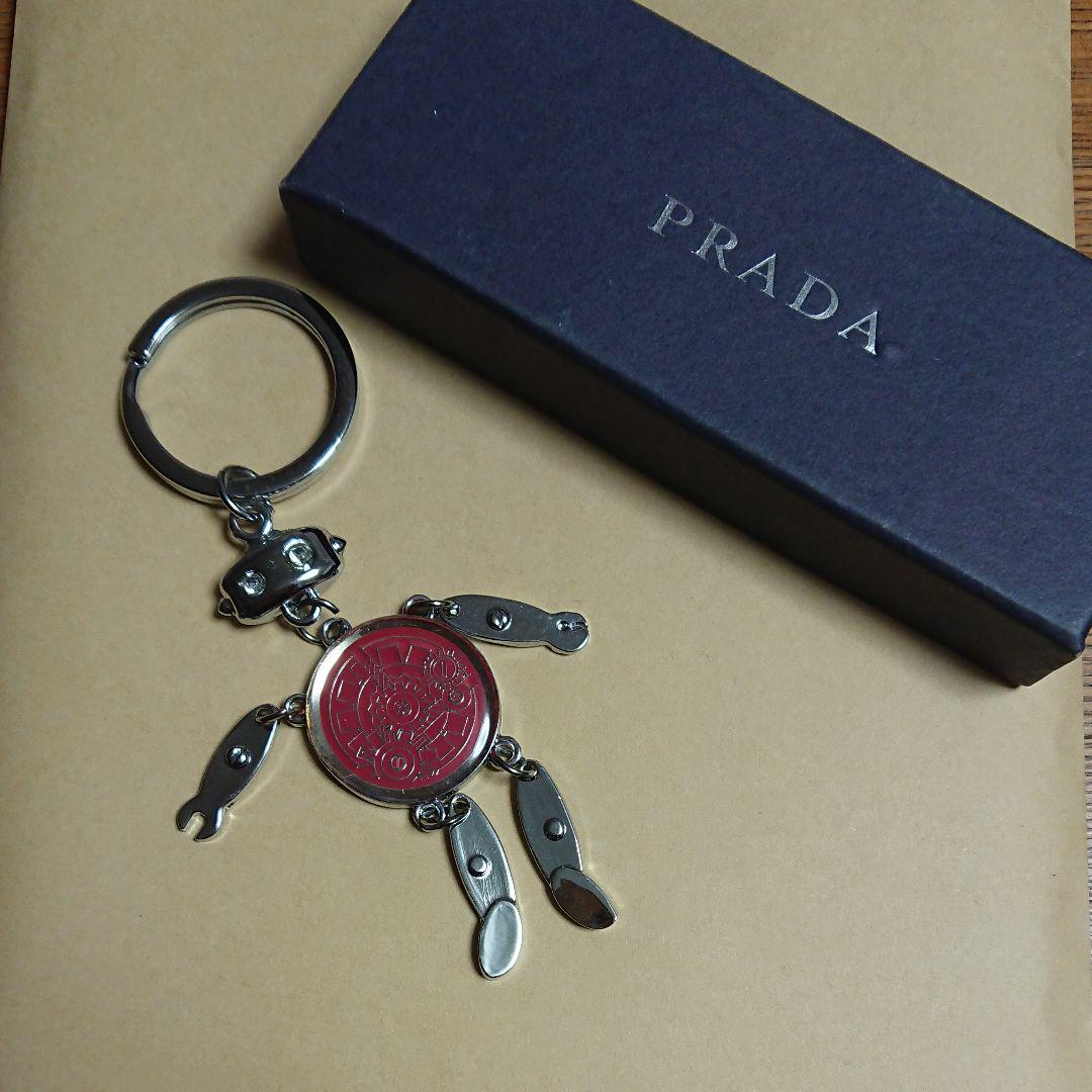 【美品】PRADA キーホルダー ロボット 箱付き 【美品】PRADA キーホルダー ロボット 箱付き