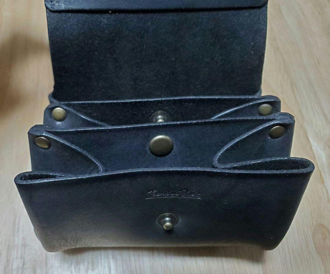 革ボタンのミニ財布