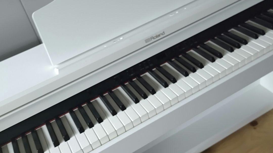 ことら様専用Roland 電子ピアノ RP501 2020年購入激可愛い&激美品
