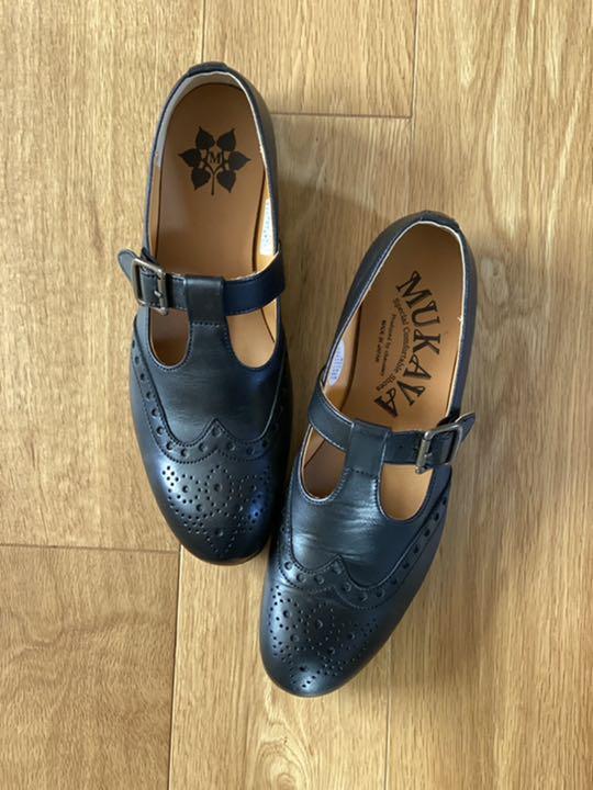MUKAVA|メダリオンTストラップレザーシューズ