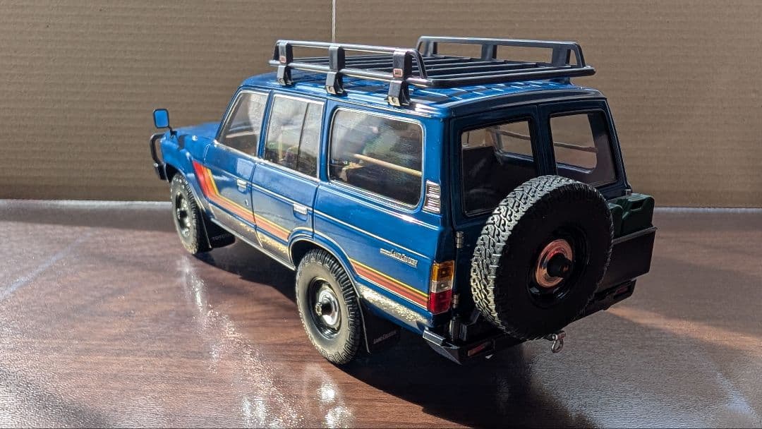 京商 1/18 トヨタ ランドクルーザー 60