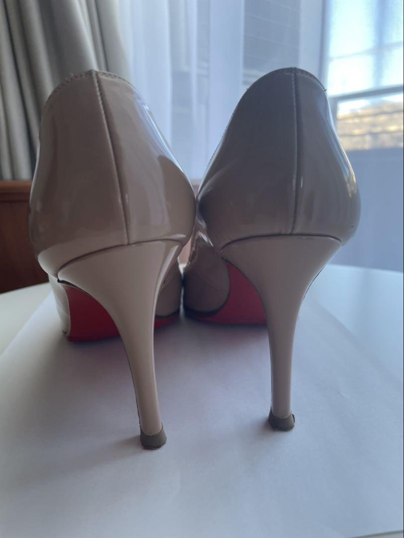 Christian Louboutin ベージュ ハイヒール Christian Louboutin ベージュ ハイヒール