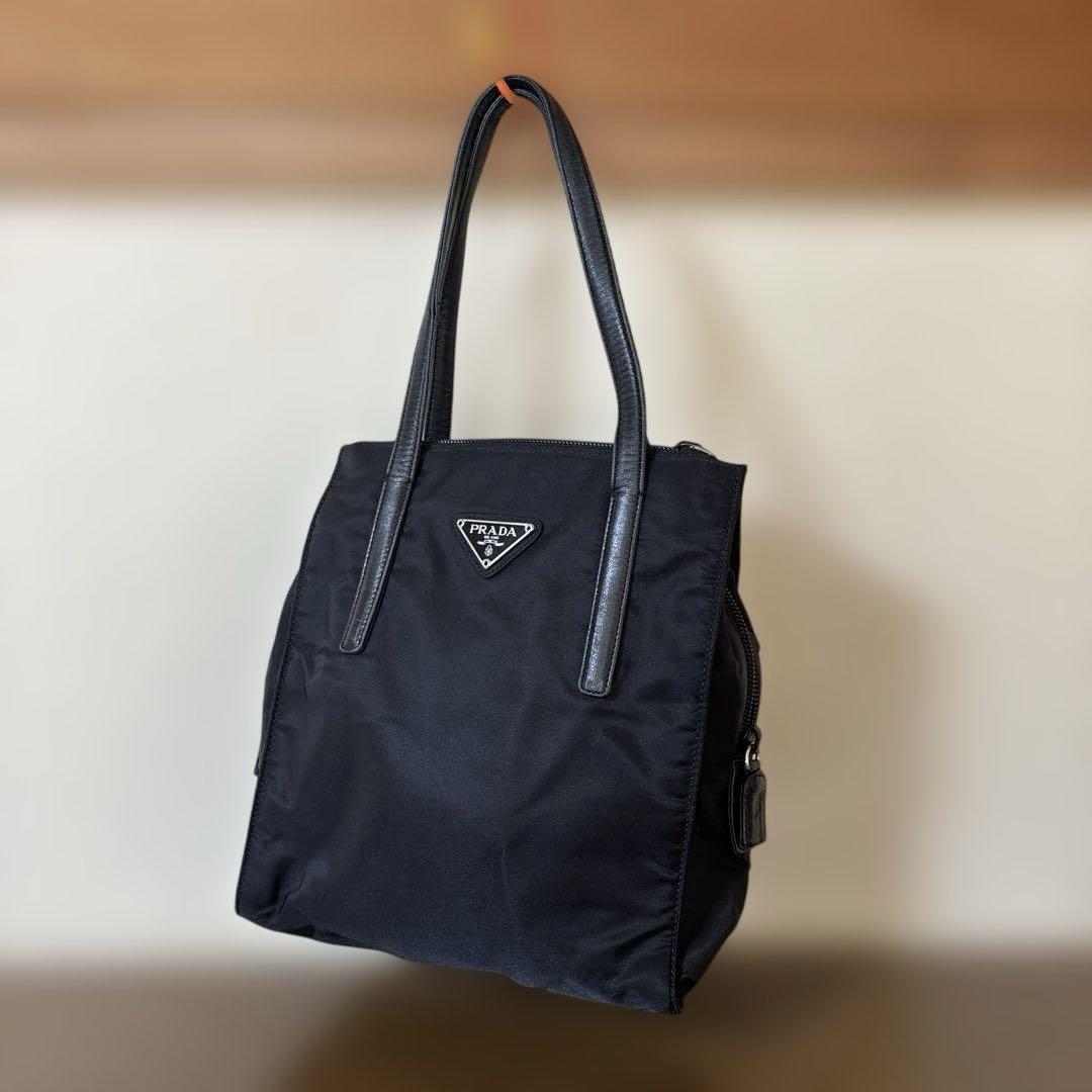 PRADA ブラック ナイロントートバッグバッグ