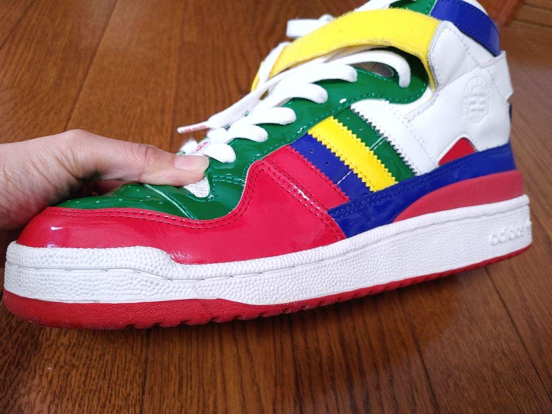 卍 adidas