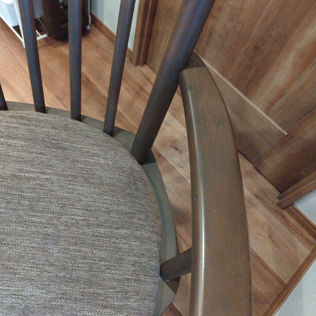 ブラウン アーム付きダイニングチェア