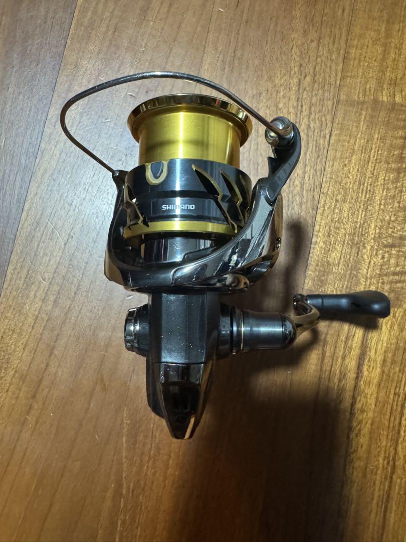 シマノ　20ツインパワー４０００ＭＨＧ　美品