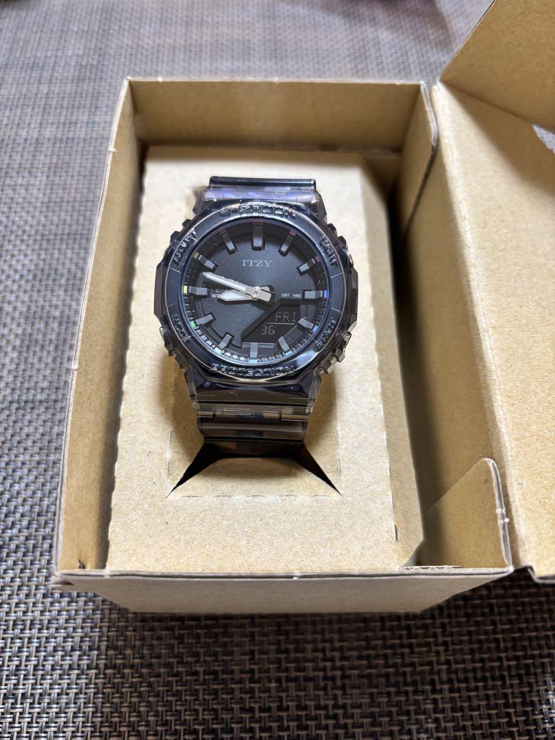 GMA-P2100ZY-1AJR G-SHOCK ITZYコラボモデル