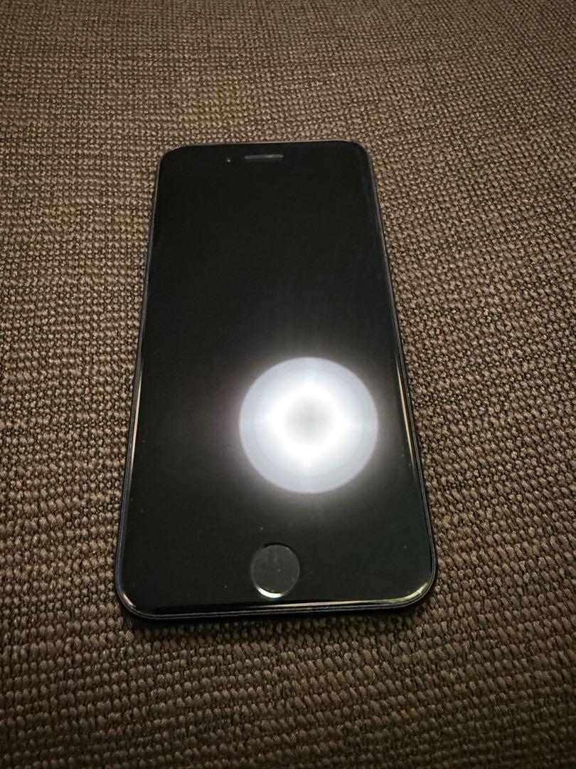 Apple iPhone SE第二世代ブラック 本体64GB