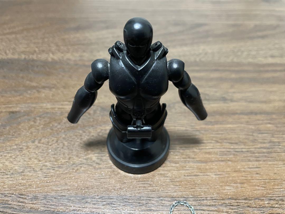 聖闘士星矢　フィギュア　ブラックアンドロメダクロス