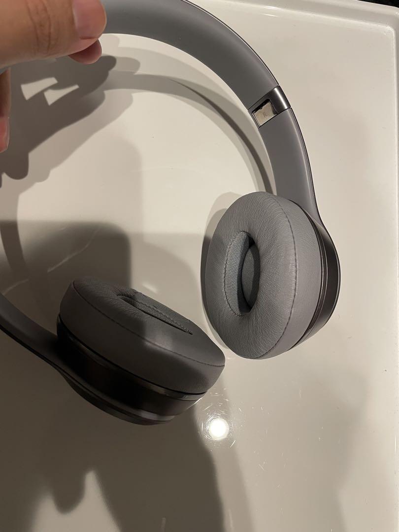 ほぼ新品！ Beats Solo2 限定カラー ロイヤルエディション　グレー