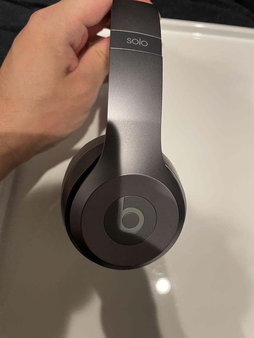 ほぼ新品！ Beats Solo2 限定カラー ロイヤルエディション　グレー