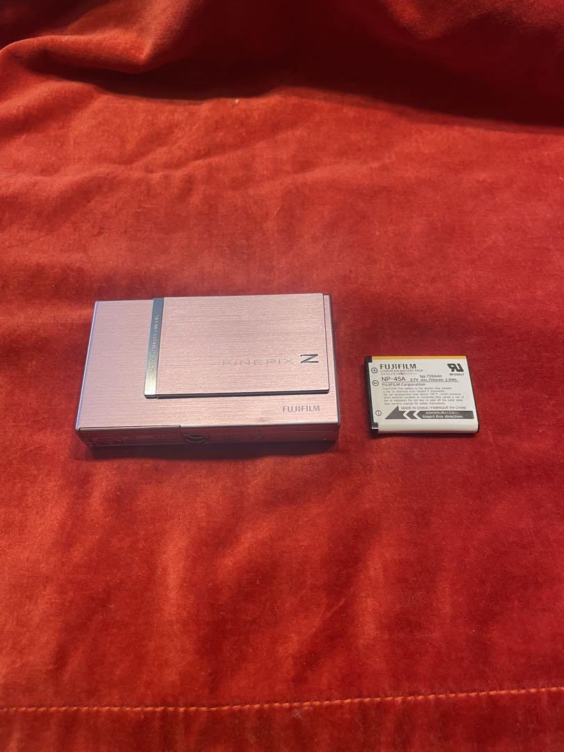 動作品！　FUJIFILM FINEPIX Z200fd デジタルカメラ　ピンク