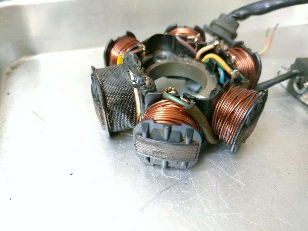 スーパーカブ12ｖ　純正軽量オルタネーター　作動確認済　モンキー　ジャズ