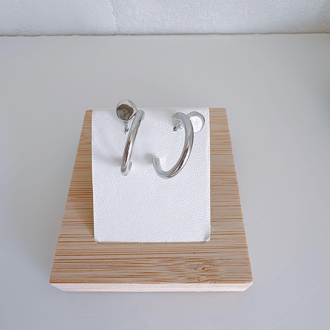 釘　ピアス　シルバー