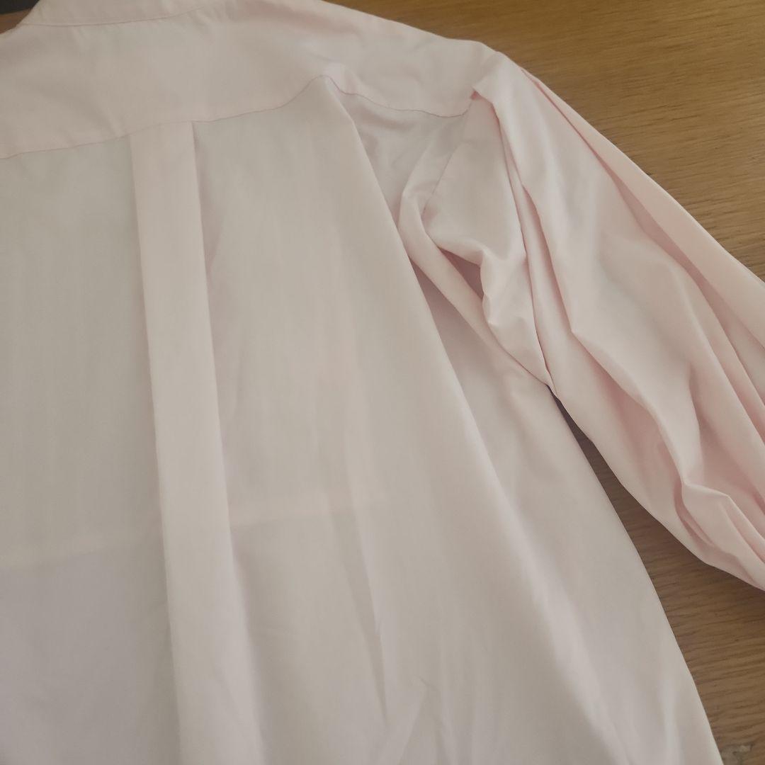 ツルバイマリコオイカワ　ピンタックブラウス　パールボタン　ボリュームスリーブ